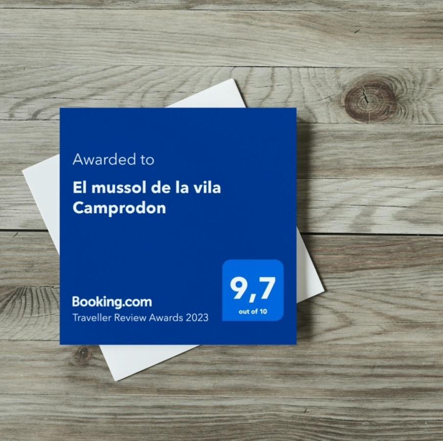 El Mussol De La Vila Camprodon, Balconets Amb Vistes A La Placa Екстер'єр фото
